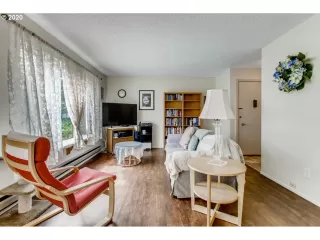 Photo #3: 20552093 Listing