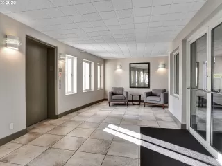 Photo #2: 20553064 Listing