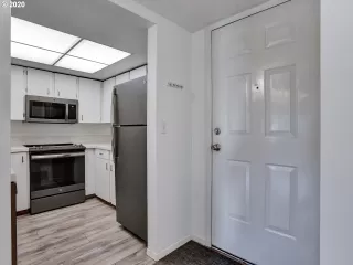 Photo #3: 20553064 Listing