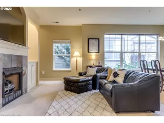 Photo #5: 20553194 Listing 