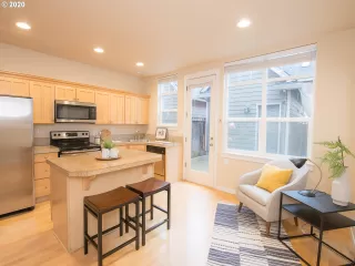 Photo #1: 20553396 Listing