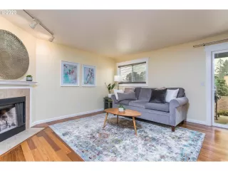 Photo #3: 20553471 Listing