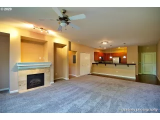 Photo #4: 20553622 Listing