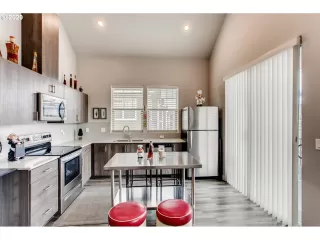 Photo #1: 20553843 Listing