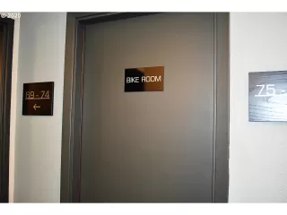 Photo #6: 20553936 Listing