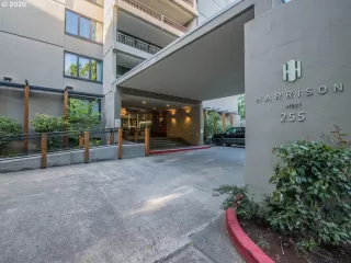 Photo #1: 20555082 Listing