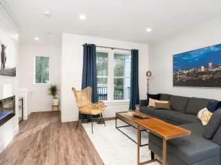 Photo #3: 20555722 Listing