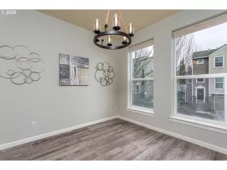 Photo #4: 20556583 Listing