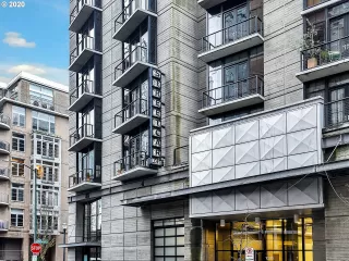 Photo #1: 20556983 Listing 