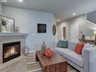 Photo #5: 20558875 Listing