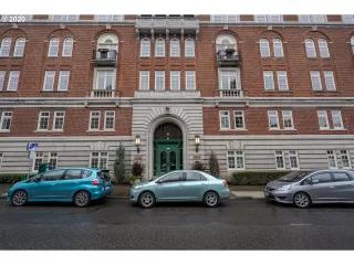 Photo #3: 20559093 Listing