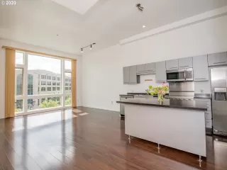 Photo #3: 20559211 Listing