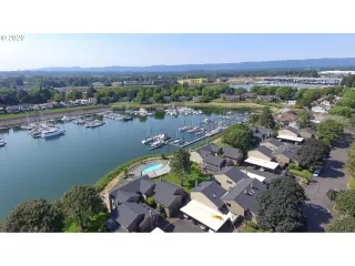 Photo #1: 20559442 Listing