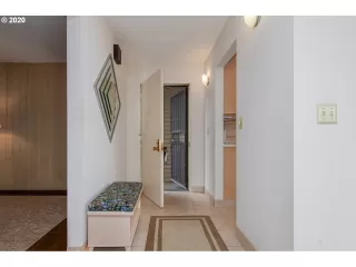 Photo #5: 20559442 Listing