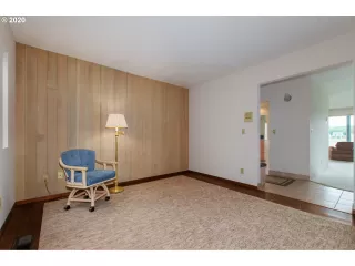 Photo #6: 20559442 Listing