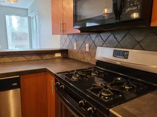 Photo #6: 20559870 Listing 