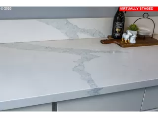 Photo #4: 20560792 Listing