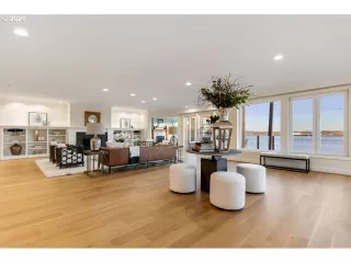 Photo #2: 20561646 Listing