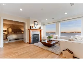 Photo #4: 20561646 Listing