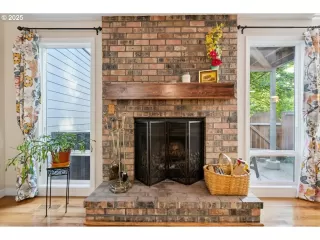 Photo #5: 205621142 Listing 