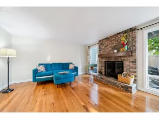 Photo #6: 205621142 Listing 