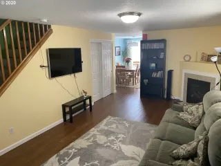 Photo #6: 20562299 Listing