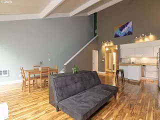 Photo #3: 20562840 Listing