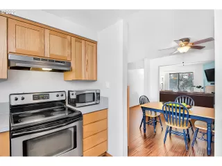 Photo #6: 20562864 Listing 