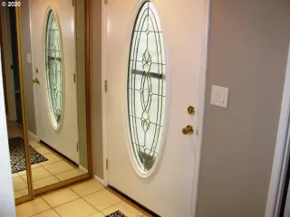 Photo #6: 20563605 Listing