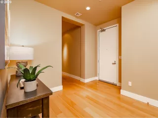 Photo #3: 20563889 Listing