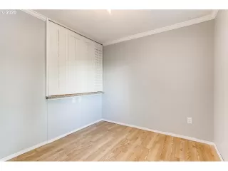 Photo #6: 20564598 Listing