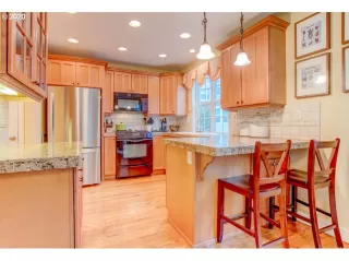 Photo #6: 20564885 Listing 