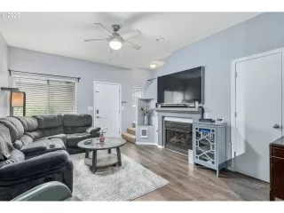 Photo #2: 20565472 Listing