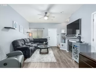 Photo #3: 20565472 Listing