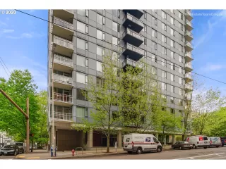 Photo #1: 20565702 Listing