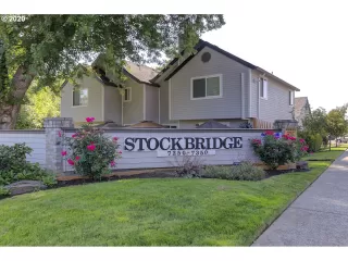 Photo #2: 20565912 Listing