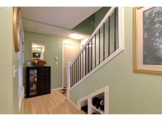 Photo #3: 20565912 Listing