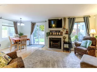 Photo #6: 20565912 Listing