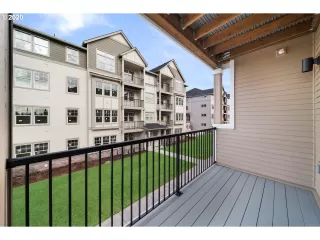 Photo #6: 20565962 Listing