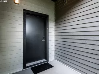 Photo #2: 20566422 Listing