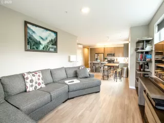 Photo #3: 20566422 Listing