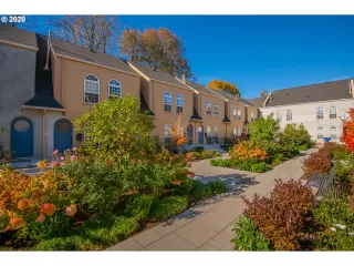 Photo #2: 20566580 Listing