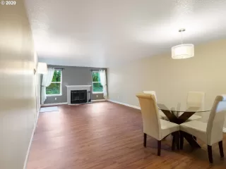 Photo #2: 20567368 Listing