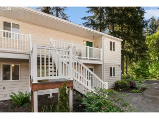 Photo #1: 20567596 Listing