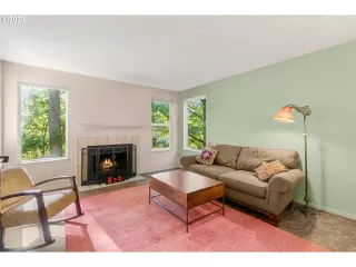 Photo #3: 20567596 Listing