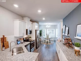 Photo #5: 20567611 Listing