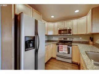 Photo #2: 20568153 Listing