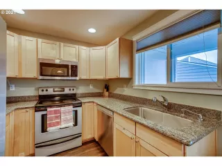 Photo #3: 20568153 Listing