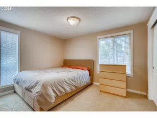 Photo #5: 20568153 Listing