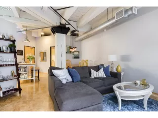 Photo #5: 20568186 Listing 